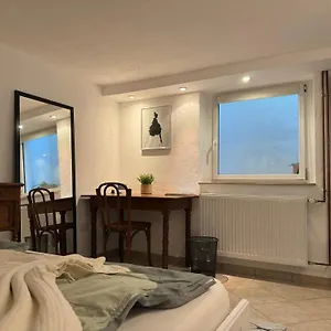 Souterrain Whg Im Einfamilienhaus -zentral In Frankfurt , Frankfurt am Main Deutschland